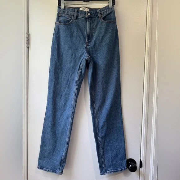 Abercrombie & Fitch Women's 90s Straight Ultra High Rise Leg Blue Jeans - Picture 2 of 14